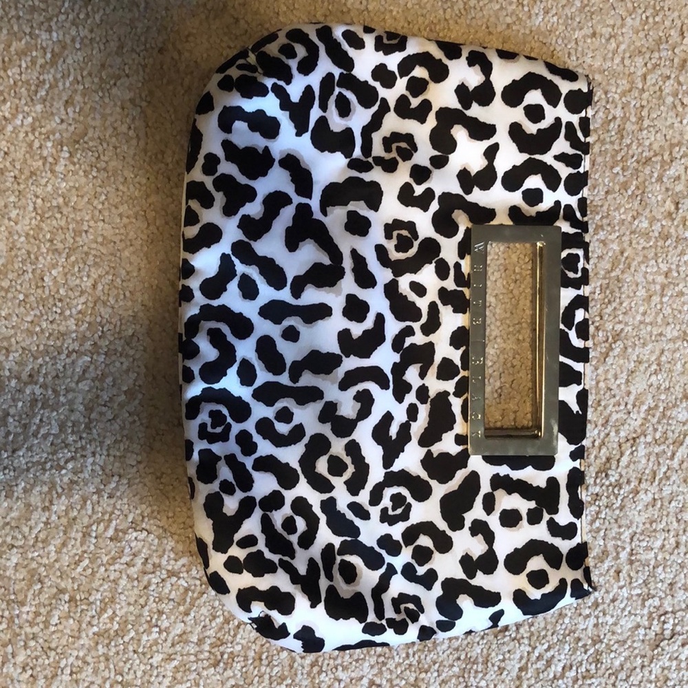 Whitehouse black market clutch